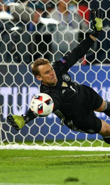 Manuel Neuer, operat la genunchi - Cât va lipsi de pe teren portarul lui Bayern Munchen