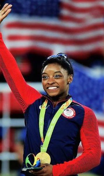 Acuzata ca s-ar dopa, gimnasta Simone Biles se apara: S-ar trata pentru deficit de atentie