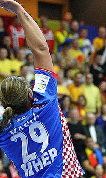 CE Handbal (f): Romania vs Ungaria (de la 19:30)/ Duelul marilor orgolii