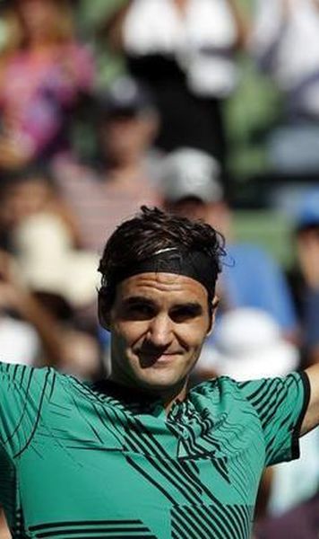 VIDEO Roger Federer, imperial inca o data: Victorie cu Juan Martin del Potro si calificare in optimile Masters-ului de la Miami