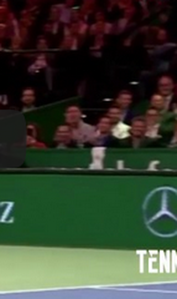 VIDEO Spectacol marca Roger Federer: Elvetianul a castigat meciul demonstrativ cu Andy Murray