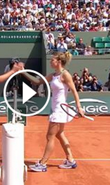 VIDEO Site-ul WTA: "Revenire epica a Simonei Halep" (Rezumatul unui meci "nebun")