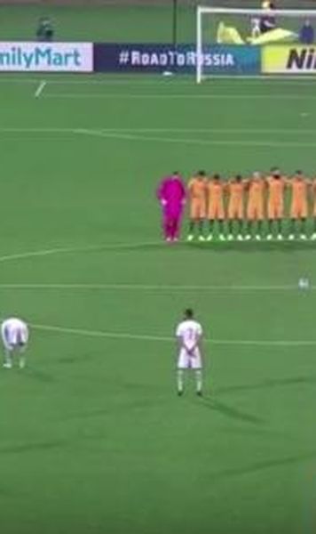 ​VIDEO Jucatorii echipei de fotbal a Arabiei
 Saudite nu au participat la momentul de reculegere in memoria victimelor 
atentatului din Londra