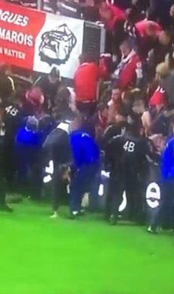 VIDEO O tribuna s-a prabusit la meciul Amiens-Lille: trei suporteri transportati la spital, alti 18 raniti