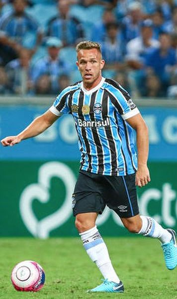 OFICIAL: Barcelona si Gremio s-au inteles pentru transferul lui Arthur - Catalanii vor plati 30 de milioane de euro