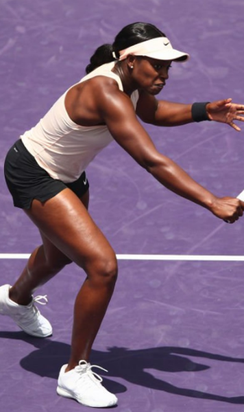 VIDEO Sloane Stephens, prima finalistă de la Miami - Revenire superbă în meciul cu Victoria Azarenka (scor 3-6, 6-2, 6-1)