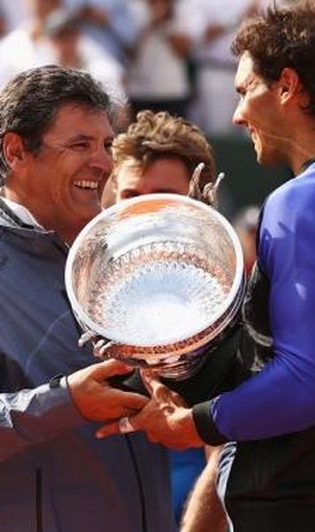 Povestea unei lovituri de succes - Toni Nadal: "Nu am fost de acord cu forehandul peste cap al lui Rafa. Am văzut cum se antrena Federer și am învățat"