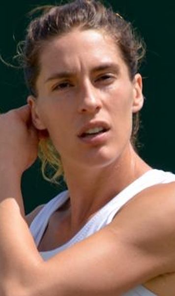 Andrea Petkovic și ce se ascunde dincolo de strălucirea circuitului WTA: "Noaptea te surprinde mereu într-o cameră goală de hotel. Suntem atât de mult plecați în lume, încât ajungem să uităm