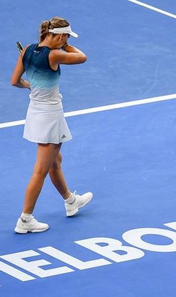 Australian Open: Caroline Wozniacki (campioane en-titre), eliminată în turul trei de Maria Sharapova