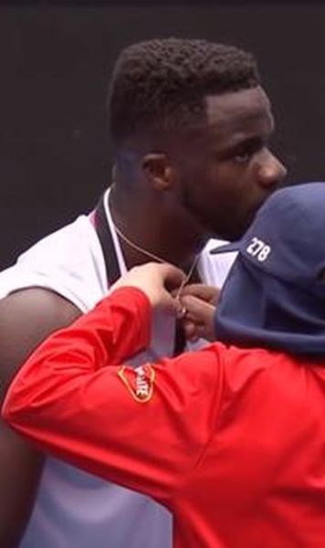 ​VIDEO Faza zilei: Frances Tiafoe - Lănțișorul, gulerul și dibăcia copilului de mingi