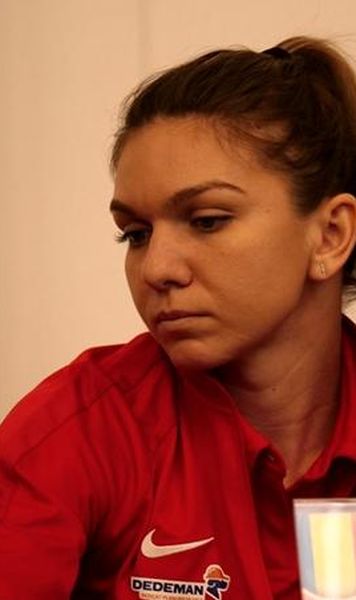 Simona Halep, înainte de meciul cu Franța: "Îmi place mult terenul la Rouen, îmi pare rău de ce s-a întâmplat la Notre-Dame"