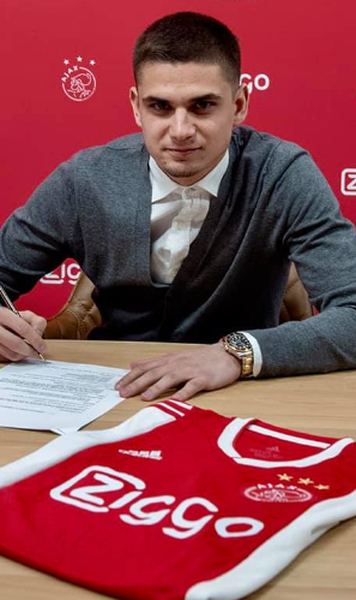 ​OFICIAL: Răzvan Marin, transferat de Standard Liege la Ajax pentru 12,5 milioane de euro