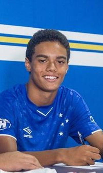 Joao Mendes (14 ani), fiul lui Ronaldinho, contract pe cinci ani cu echipa Cruzeiro