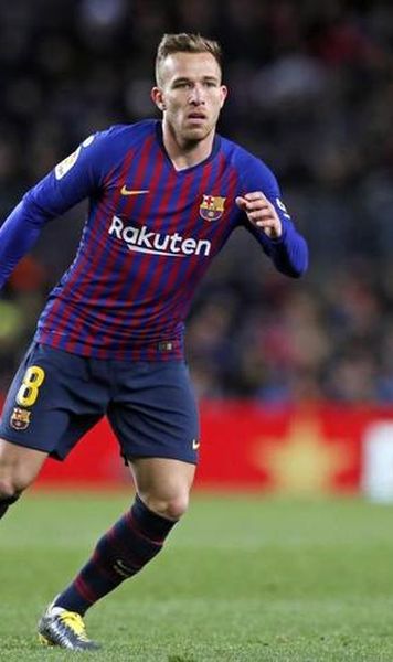 Locuinţa lui Arthur (FC Barcelona), spartă în timpul meciului cu Liverpool - Hoţii l-au ameninţat cu o şurubelniţă pe fratele jucătorului