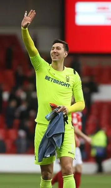 Costel Pantilimon şi Lacina Traore, în topul celor mai înalţi fotbalişti din lume