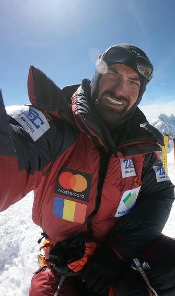 FOTO Alpinistul Alex Găvan a atins cel de-al şaptelea vârf de peste 8000 m, fără oxigen suplimentar - Gasherbrum 2, din Munţii Karakorum