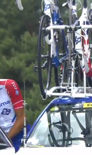 VIDEO Turul Franței: Thibaut Pinot (Groupama-FDJ), locul cinci în clasamentul general, a abandonat în etapa a 19-a