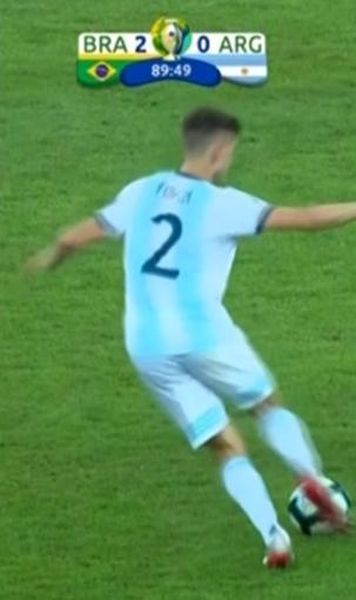 VIDEO Momentul în care Argentina a fost "peste" Brazilia - Driblingul zilei reușit de Juan Foyth