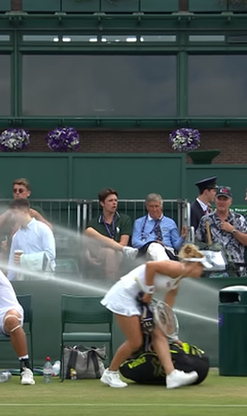 VIDEO Wimbledon, ziua 5: Lucruri care nu s-au văzut la tv - Rugăciunea lui Medvedev, mingea încasată de arbitru și dușul primit de Sitak și Siegemund pe teren