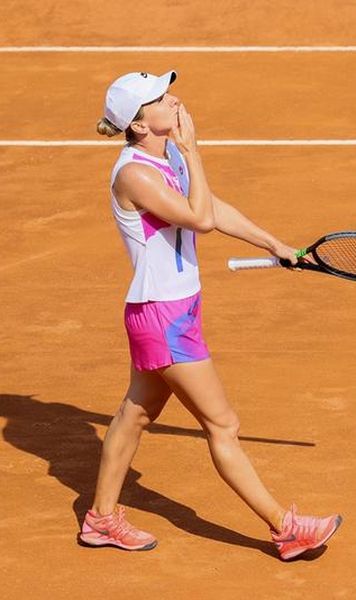 VIDEO Fericirea are chipul tău - Simona Halep și trofeul de la Roma
