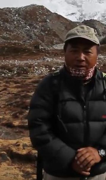 A murit legendarul șerpaș Ang Rita - A escaladat de zece ori vârful Everest fără oxigen suplimentar