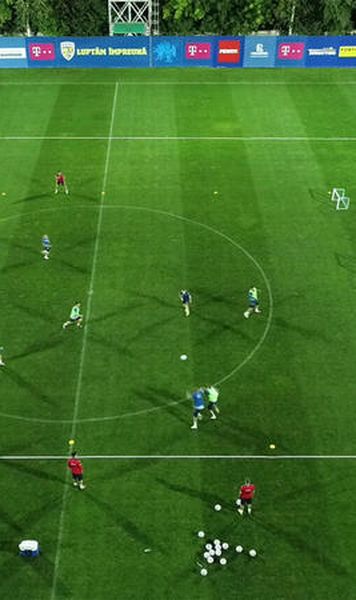 VIDEO Antrenamentul tricolorilor, filmat cu drona - De cine se teme cel mai mult Mirel Rădoi înainte de barajul cu Islanda