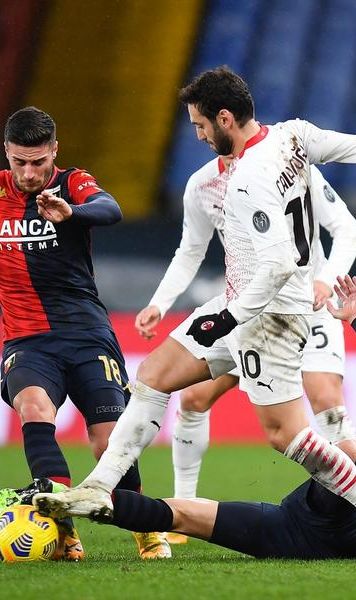 VIDEO AC Milan, pas greșit în deplasare cu Genoa - Inter, victorioasă în derbiul cu Napoli