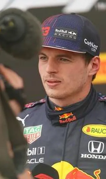 Max Verstappen: "Lewis Hamilton zice că am maşină mai bună? Hai să facem schimb"