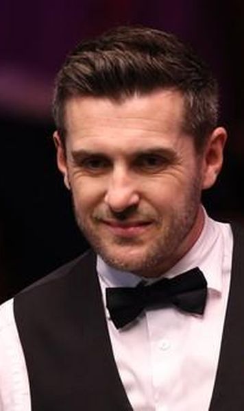 CM Snooker: Continuă spectacolul la Crucible - Sesiuni decisive pentru Judd Trump și Mark Selby