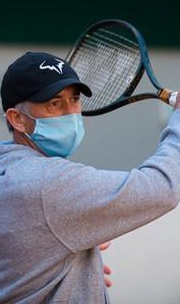 FOTO Darren Cahill, fericit departe de tenis