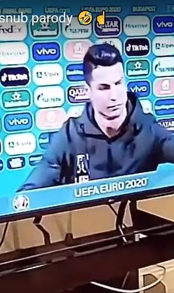 VIDEO Parodia zilei: Barmanul Cristiano Ronaldo și sticlele de Coca-Cola