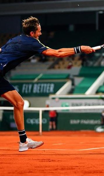 VIDEO Faza zilei: Cum s-a transformat Daniil Medvedev în Nick Kyrgios la minge de meci pentru Tsitsipas