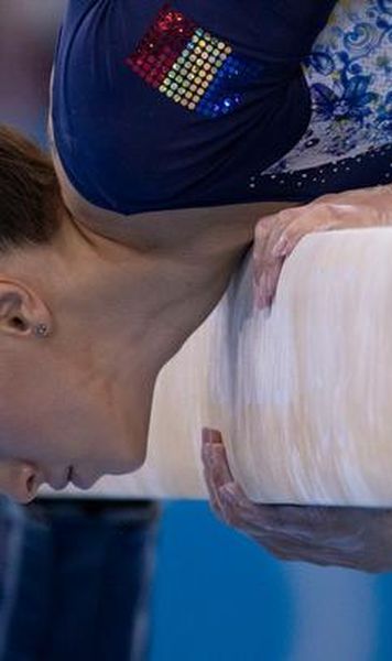 FOTO JO 2020 Ce a postat Larisa Iordache după calificarea în lacrimi din finala de la bârnă
