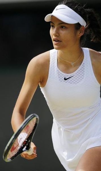 Wimbledon: Emma Răducanu, abandon în optimi / Alexander Zverev și Iga Swiatek au fost eliminați