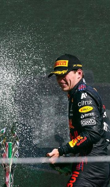 De ce câștigarea titlului mondial de către Max Verstappen în dauna lui Lewis Hamilton ar fi un lucru bun pentru Formula 1