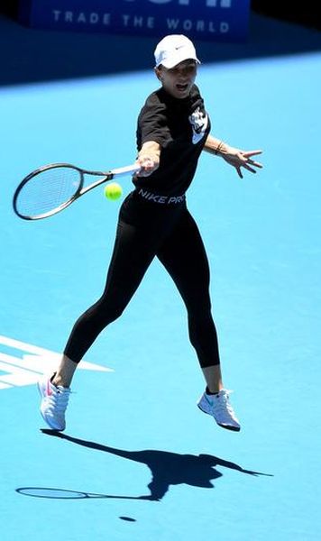 VIDEO Simona Halep, antrenament special pe Rod Laver Arena