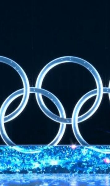 VIDEO JO Beijing 2022: Ciocnire dureroasă între o arbitră și o jucătoare la meciul de hochei Canada - Finlanda