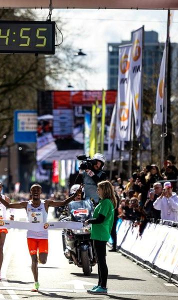Abdi Nageeye a câştigat maratonul oraşului Rotterdam