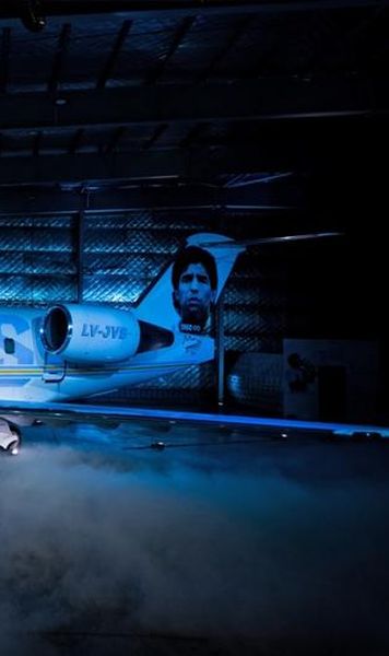 FOTO Cum arată Tango D10S, avion dedicat memoriei lui Diego Maradona