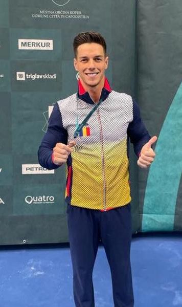 Andrei Muntean, medalie de argint la paralele, la Cupa Mondială de la Koper