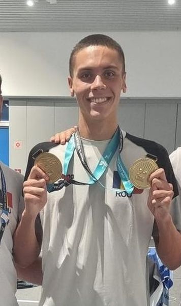 David Popovici a uimit lumea natației - Antrenorul dublului campion mondial spune unde s-a făcut diferența în cursele de 100 și 200 m liber