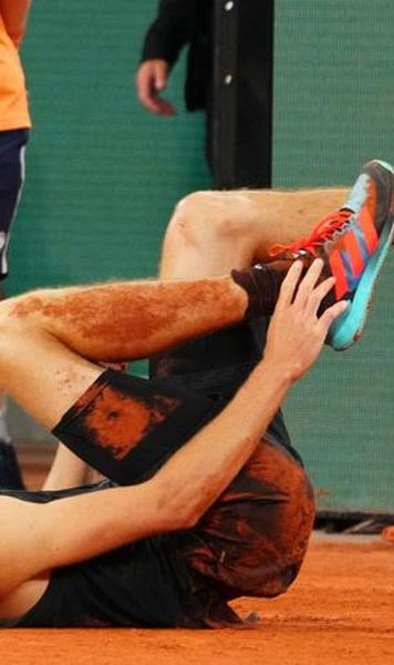 VIDEO Alexander Zverev, accidentare groaznică în semifinala cu Rafael Nadal - Germanul a părăsit terenul într-un scaun cu rotile