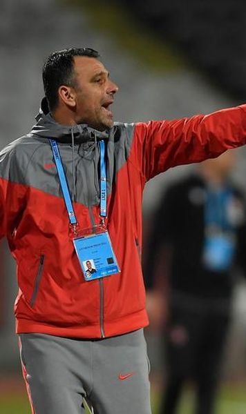 FCSB, fără antrenor - Toni Petrea și-a dat demisia