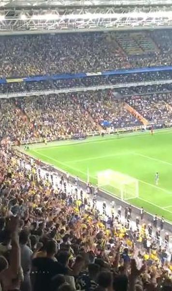 VIDEO Fanii lui Fenerbahce i-au scandat numele lui Vladimir Putin la meciul cu Dinamo Kiev - UEFA promite sancțiuni