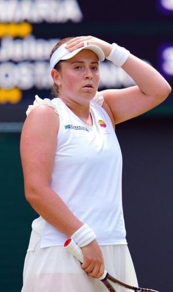 VIDEO Wimbledon 2022: Încă o favorită, eliminată de ocupanta locului 103 mondial după ce a ratat două mingi de meci