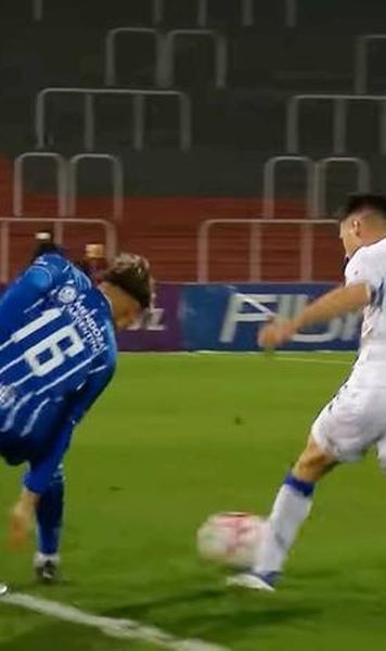 VIDEO Momente incredibile la un meci din Argentina - Portarul și antrenorul lui Velez Sarsfield, în centrul atenției