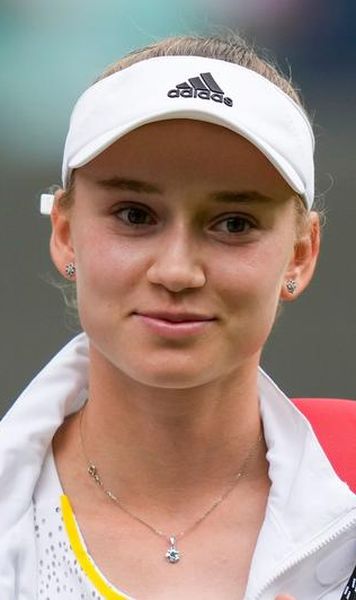 Elena Rybakina și bucuria reținută după câștigarea Wimbledon 2022 - Ce i-a propus învinsa Ons Jabeur