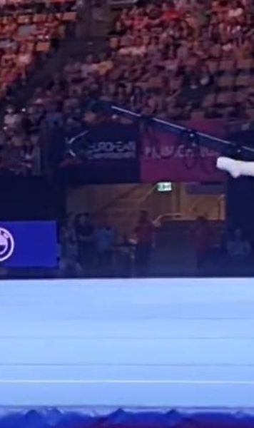 VIDEO CE Gimnastică artistică: Amalia Puflea, aur la sol și bronz la bârnă / Sabrina Voinea, pe podium la sol