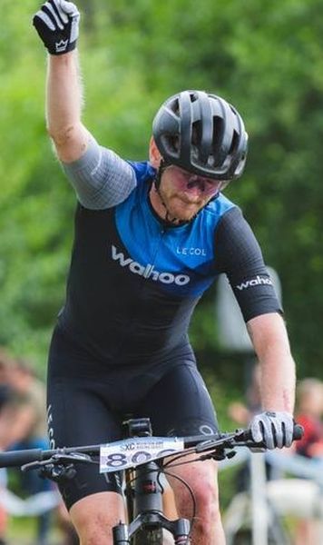 Un ciclist a murit în somn, la câteva ore după ce a devenit campion al Scoției