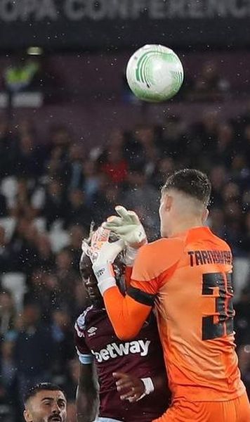 Faza cheie din West Ham vs FCSB: A fost sau nu penalti? - Părerea specialistului